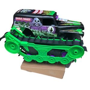 Monster Official Grave Digger Trax All-Terrain Remote Control Vehicle Open Box